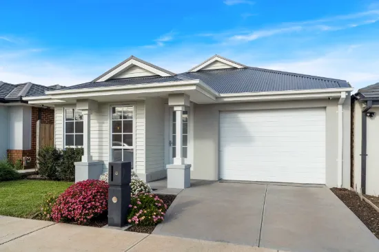 8 Midanbury Road, Donnybrook, Vic 3064