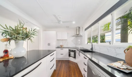 8 Milanion Cres, Carindale, Qld 4152-Image