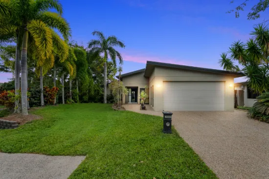 8 Montalbion Avenue, Trinity Park, Qld 4879