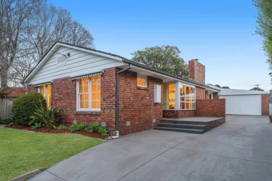 8 Morris Court, Frankston, Vic 3199