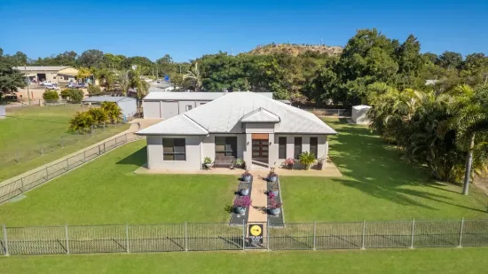 8 Natal Downs Rd, Mosman Park, Qld 4820