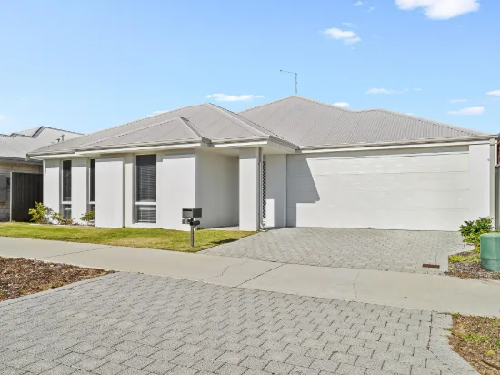 8 Nebo Way, Lakelands, WA 6180