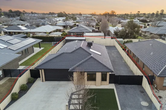 8 Newcastle Street, Cobram, Vic 3644