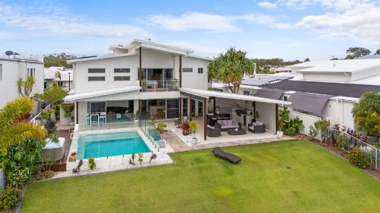8 North Point Crescent, Pelican Waters, Qld 4551 - For Sale