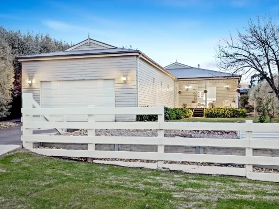 8 Nylander Road, Bunyip, Vic 3815