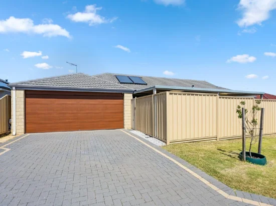 8 Oakes Way, Hammond Park, WA 6164
