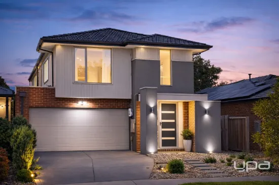 8 Oberon Street, Point Cook, Vic 3030