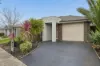 8 Omeara Crescent, Cranbourne East, Vic 3977