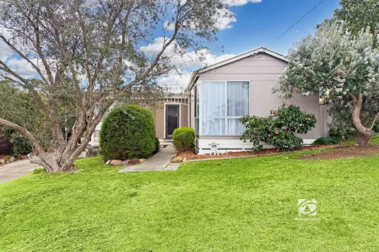 8 ONeills Road, Lakes Entrance, Vic 3909