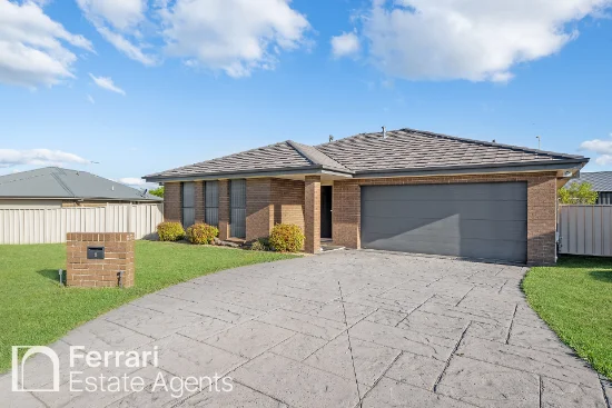 8 Onyx Place, Orange, NSW 2800