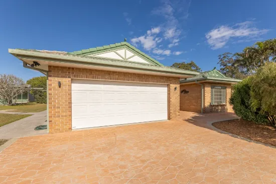 8 Panorama Ct, Elimbah, Qld 4516