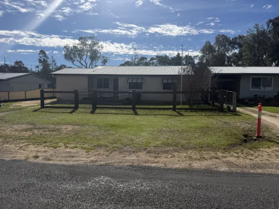 8 Park Street, Gilgai, NSW 2360