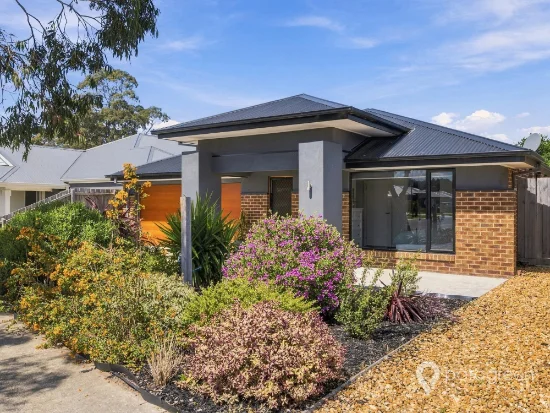 8 Parkside Crescent, Foster, Vic 3960