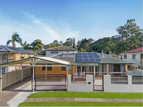8 Parkway Street, MacGregor, Qld 4109