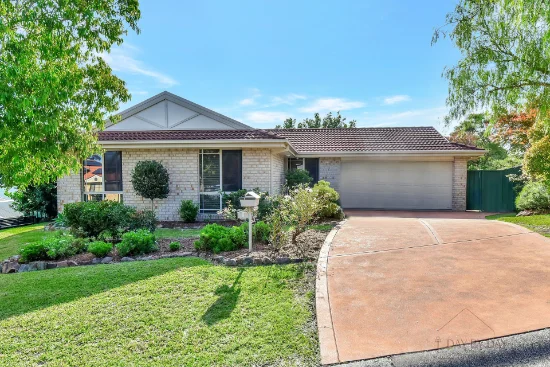 8 Peppercorn Crescent, Fletcher, NSW 2287