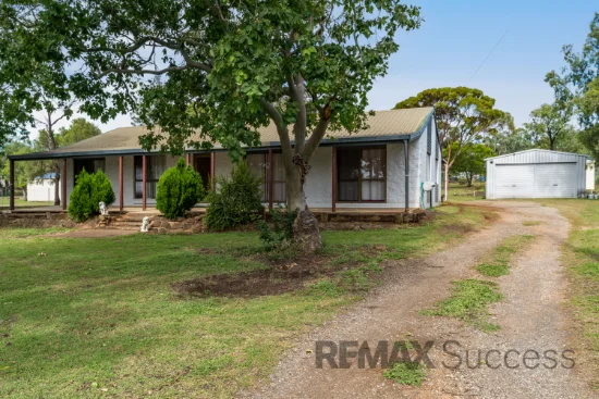 8 Petersens Road, Kingsthorpe, Qld 4400