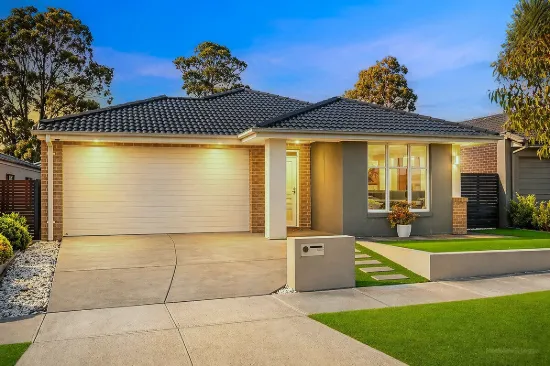 8 Rawls Street, Cranbourne, Vic 3977