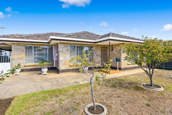 8 Ray Street, Findon SA 5023 - For Rent