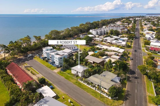 8 Robert Street, Torquay, Qld 4655