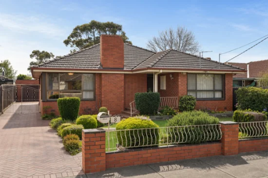 8 Robins Avenue, Reservoir, Vic 3073