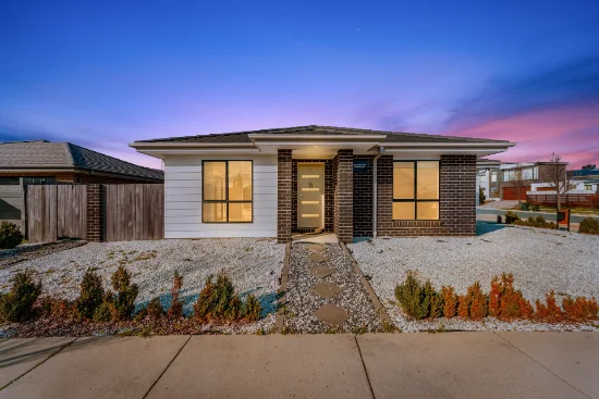 8 Rochelle Street, Moncrieff, ACT 2914