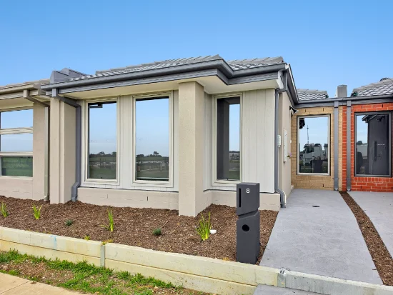 8 Rockbank Walk, Armstrong Creek, Vic 3217