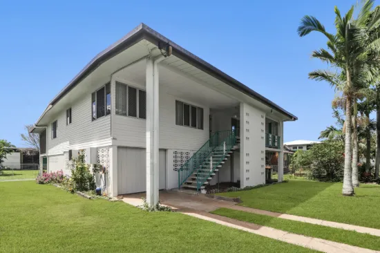 8 Row Street, Ingham, Qld 4850
