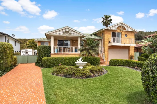 8 Seacliff Place, Caves Beach, NSW 2281
