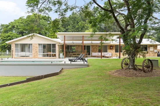 8 Shekinah Court, West Woombye, Qld 4559