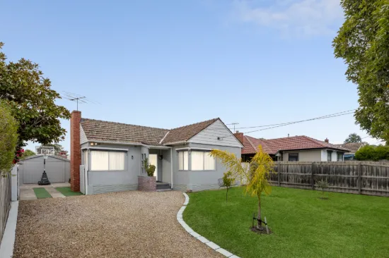 8 Simmonds Street, Hughesdale, Vic 3166
