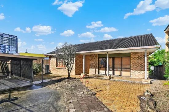 8 Spendelove Avenue, Southport, Qld 4215-Image