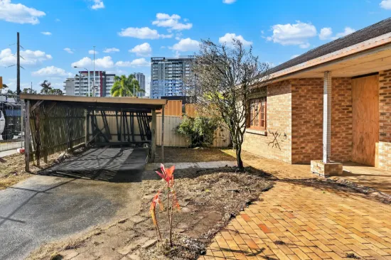 8 Spendelove Avenue, Southport, Qld 4215-Image