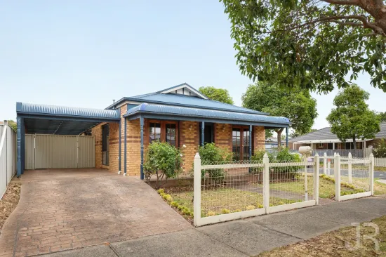 8 Spring Cct, Pakenham, Vic 3810