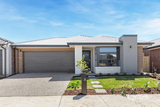 8 Starthistle Approach, Rockbank, Vic 3335