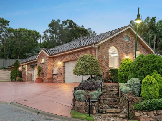 8 Staveley Court, Lakelands, NSW 2282