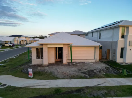 8 Sunny Way, Banya, Qld 4551