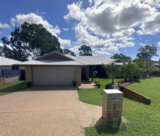 8 Sweetwater Court, Ashfield, Qld 4670
