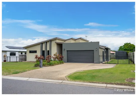 8 Tamarind Avenue, Norman Gardens, Qld 4701