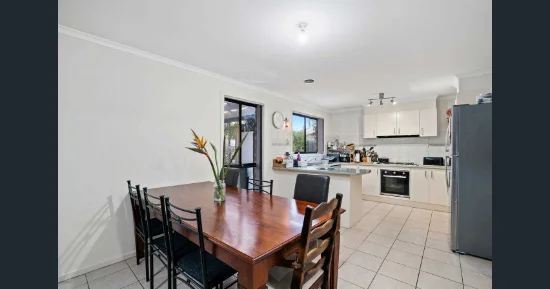 8 The Terrace, Melton, Vic 3337-Image