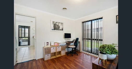 8 The Terrace, Melton, Vic 3337-Image