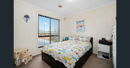 8 The Terrace, Melton, Vic 3337-Image