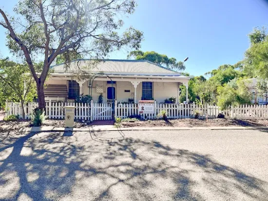 8 Thorn Street, York, WA 6302