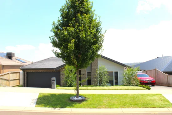 8 Timbertop Crescent, Drouin, Vic 3818