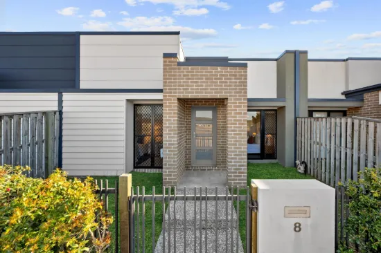 8 Torrens Parkway, South Ripley, Qld 4306