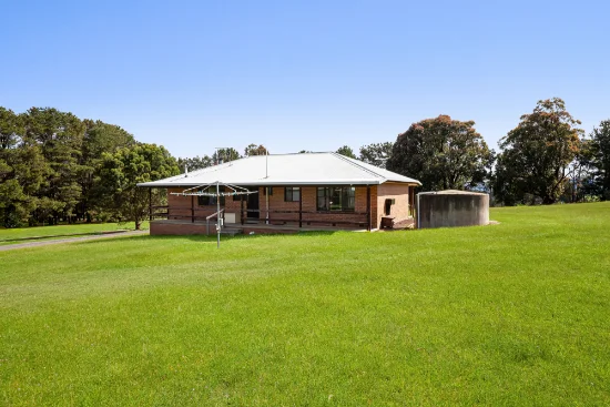 8 Trainers Drive, Kilmore, Vic 3764