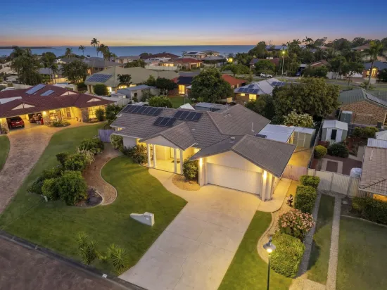 8 Trevally Place, Sandstone Point, Qld 4511