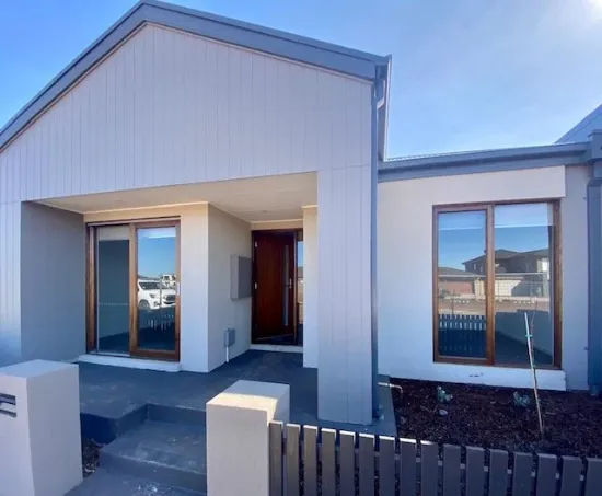 8 Trove Way, Tarneit, Vic 3029