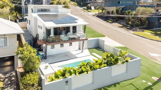 8 Upper Gay Terrace, Kings Beach, Qld 4551