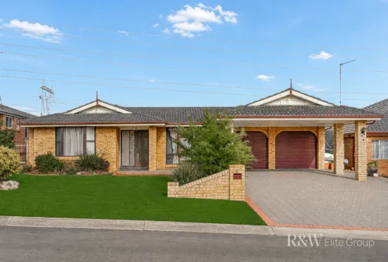 8 Verdi Glen, St Clair, NSW 2759