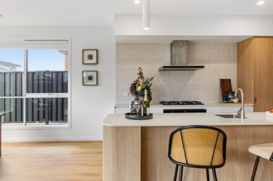 8 Vetara Street, Berwick, Vic 3806 - For Sale